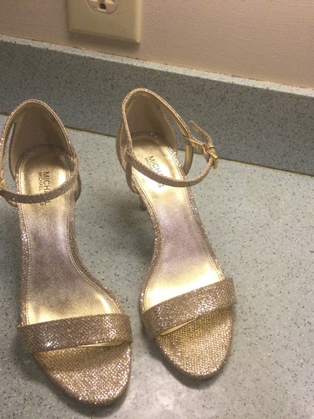 Michael Kors Gold Glitter Strappy Sandals- Size 7M